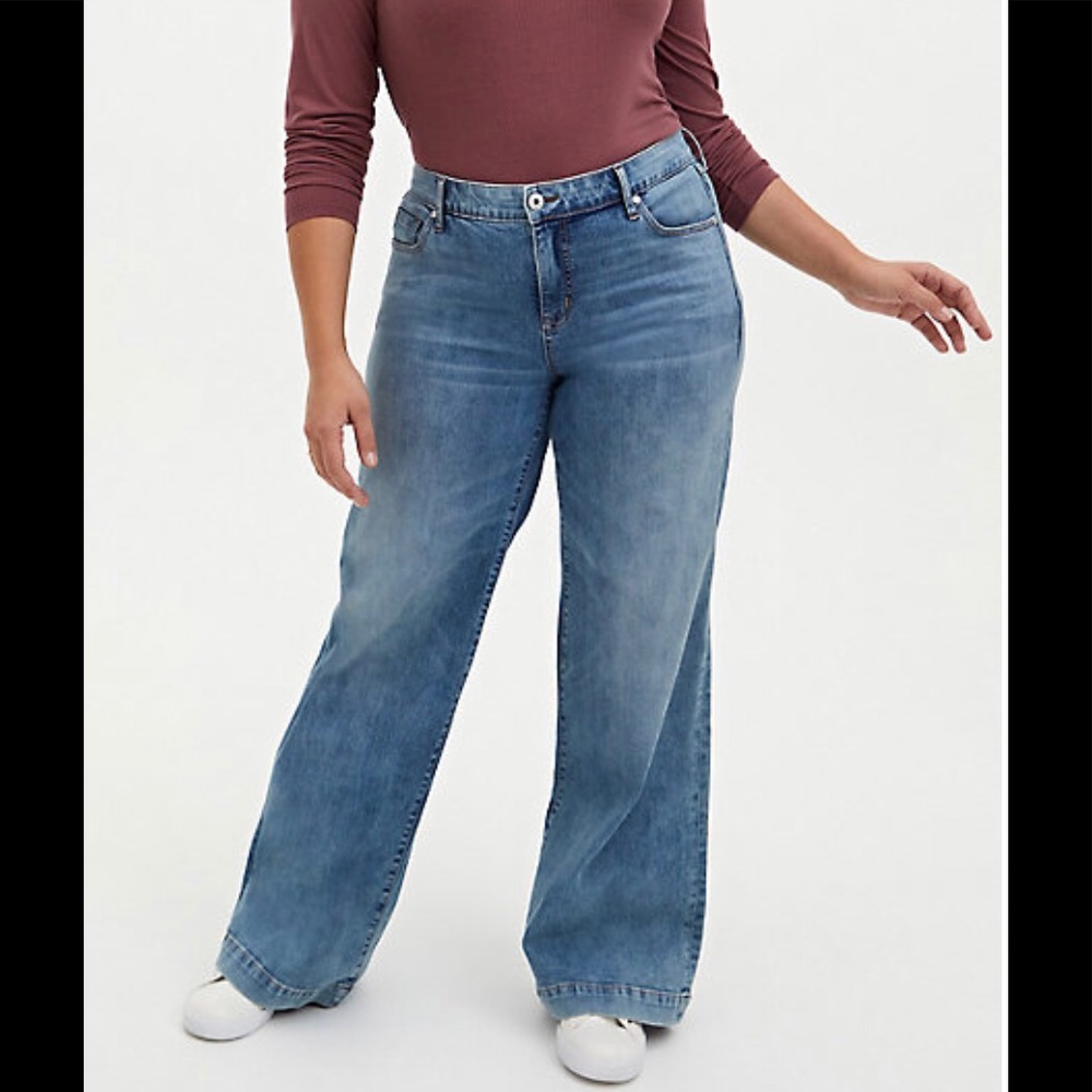 NWT! Torrid HIGH RISE WIDE LEG JEAN 24 TALL